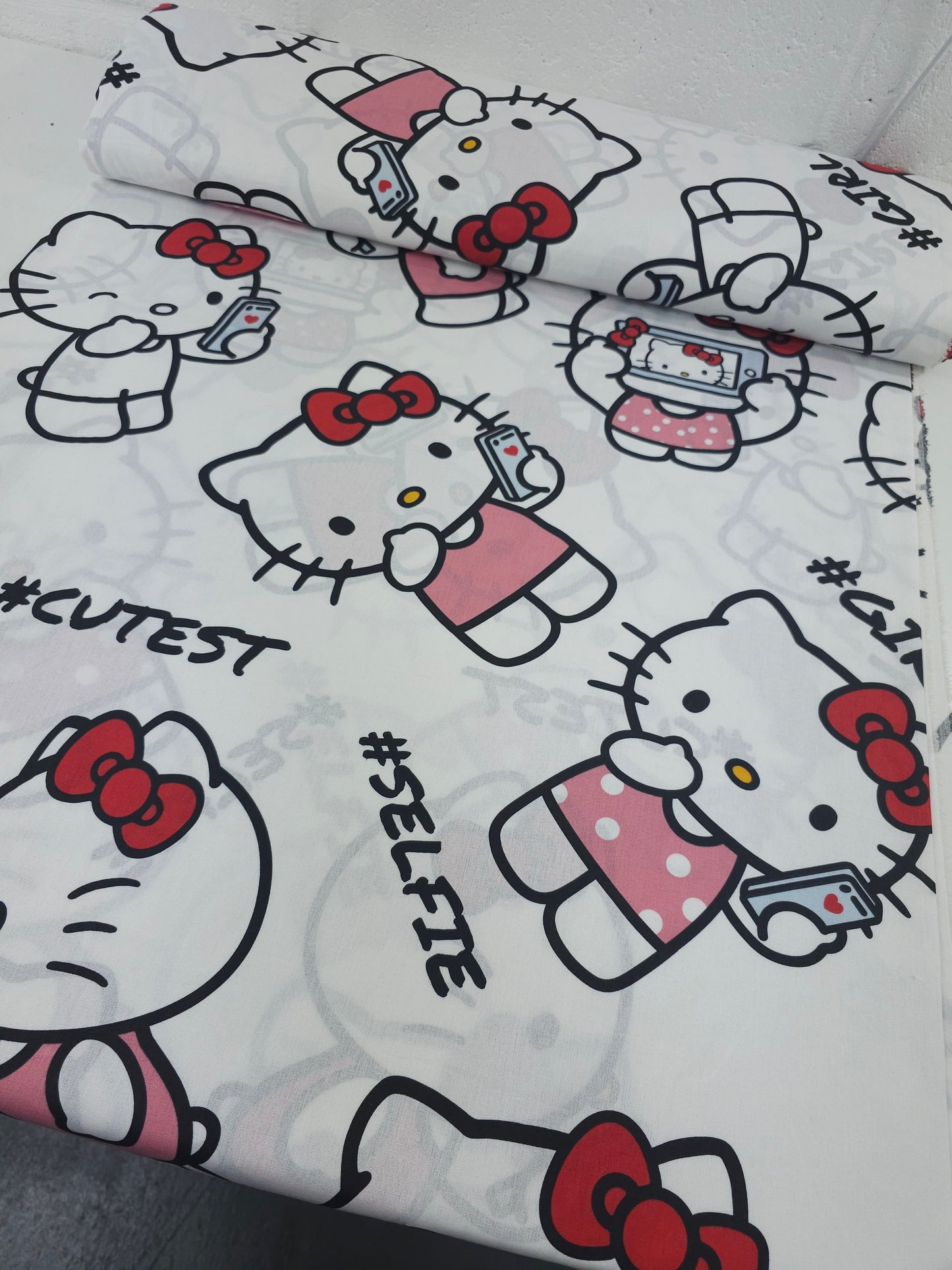 Hello Kitty Selfie 100% Cotton 103" *EXTRA WIDE*