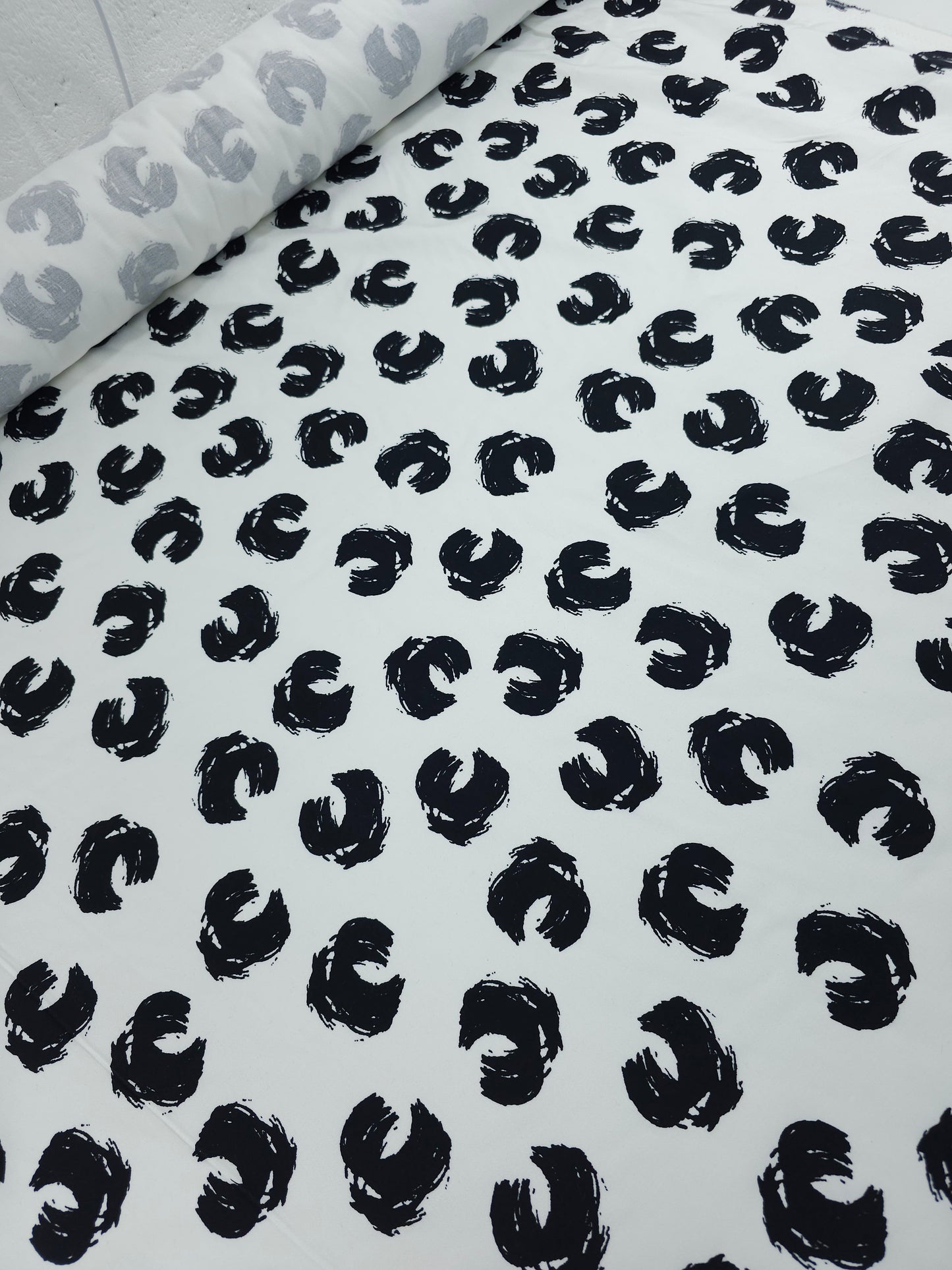 Black/White Abstract Curl Cotton Sateen Stretch