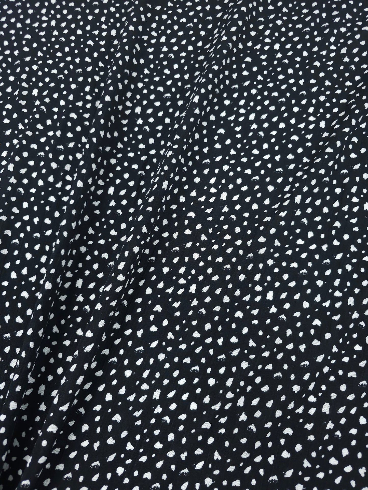 Black/White Irregular Speckle Dot Crinkle Viscose