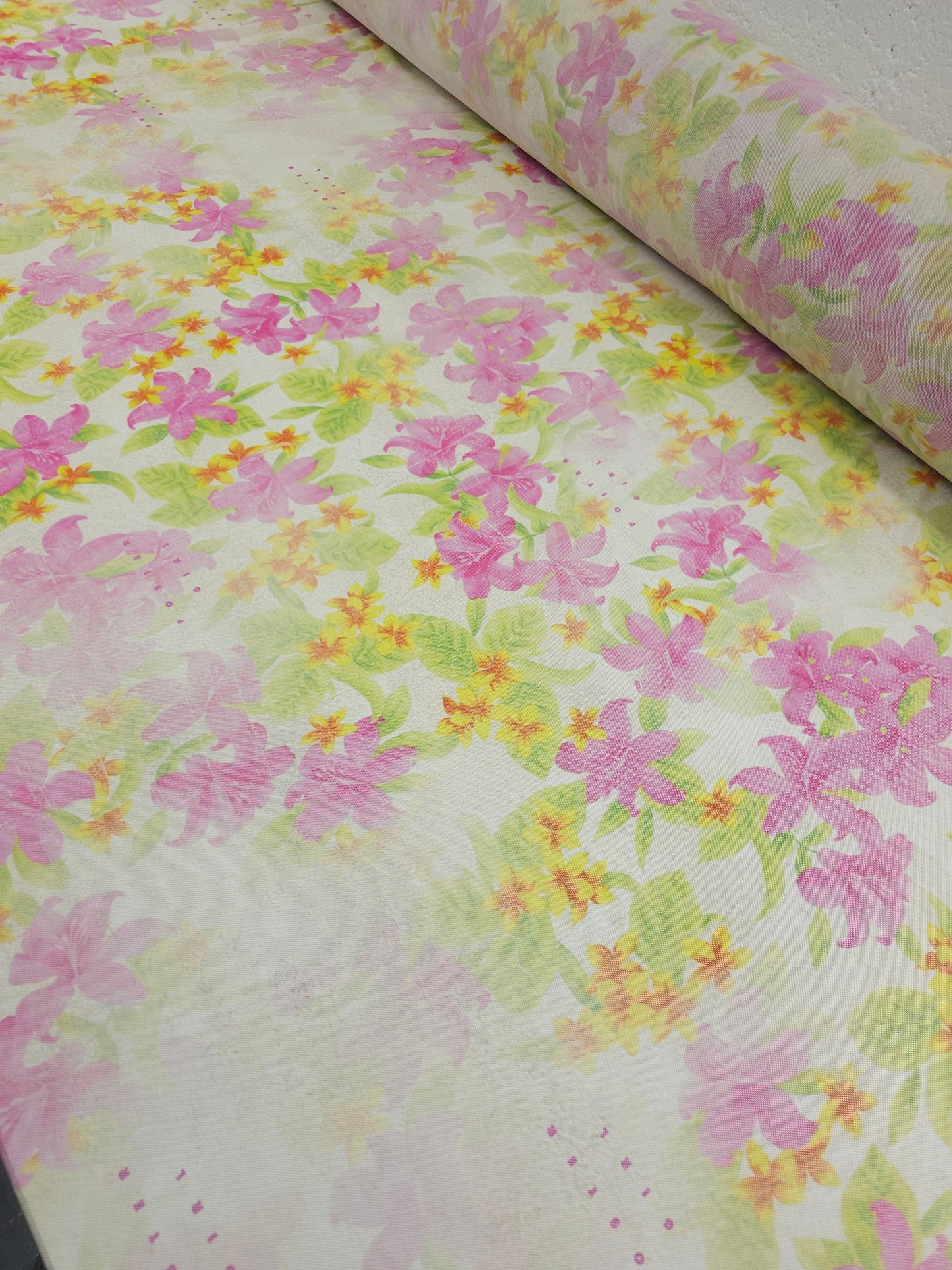 Static Fade Hibiscus Floral Mesh *POSTER GIRL*