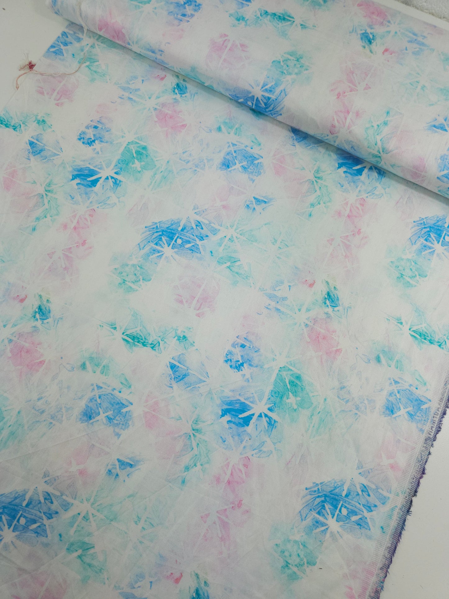 Blue/Pink Breeze Starlight Cotton Sateen - Robert Kaufman