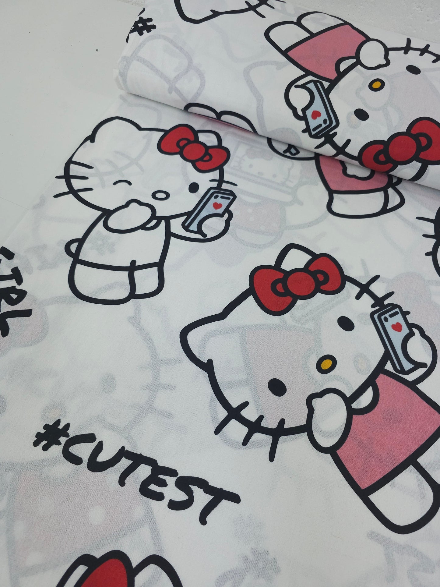 Hello Kitty Selfie 100% Cotton 103" *EXTRA WIDE*