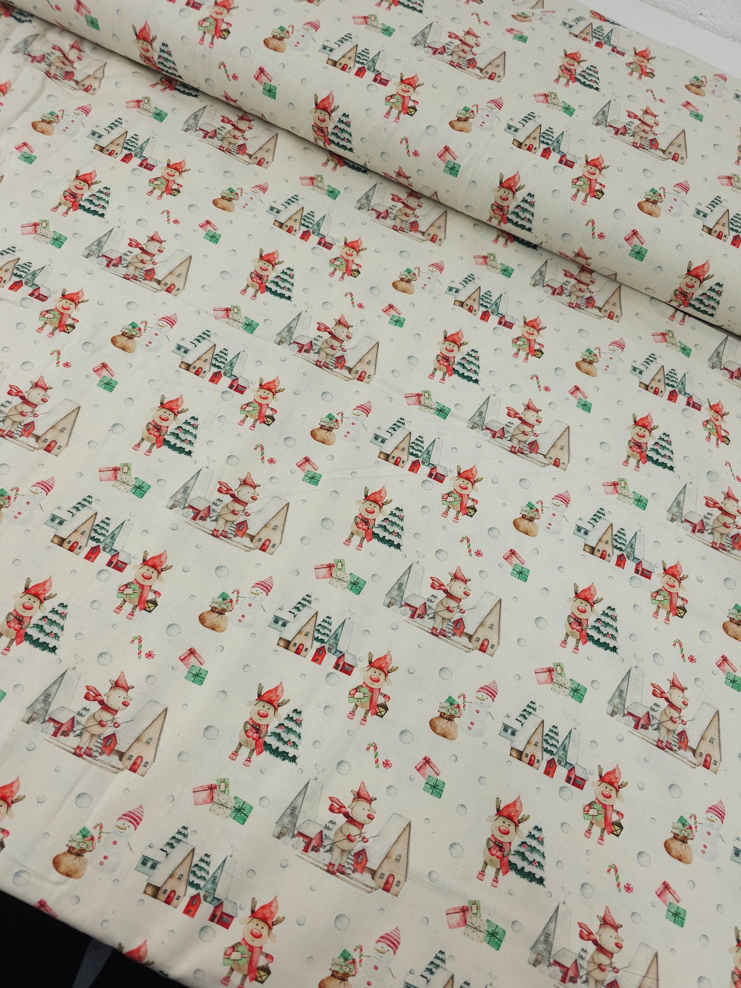Reindeer Village 100% Cotton
