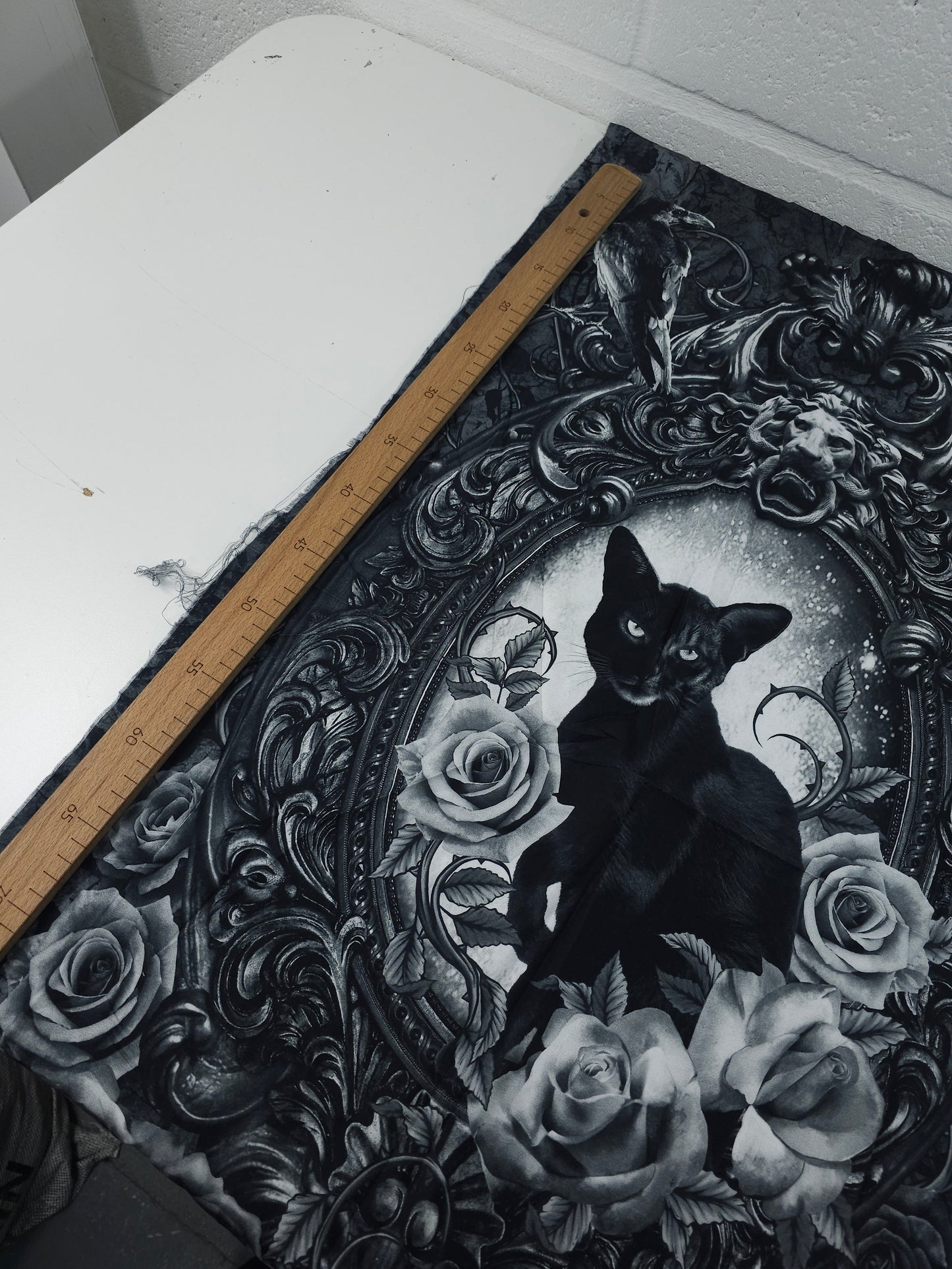 Majestic Cat Frame 100% Cotton - 55cm Panel