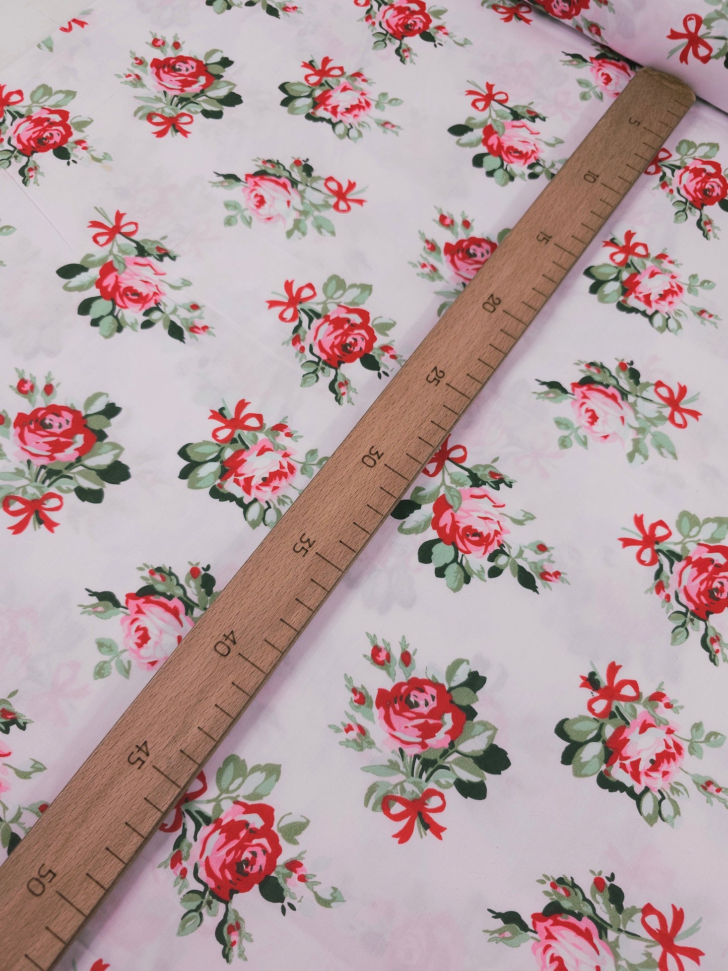 Shabby Chic Scatter Rose 100% Cotton 94” - Cath Kidston *EXTRA WIDE*