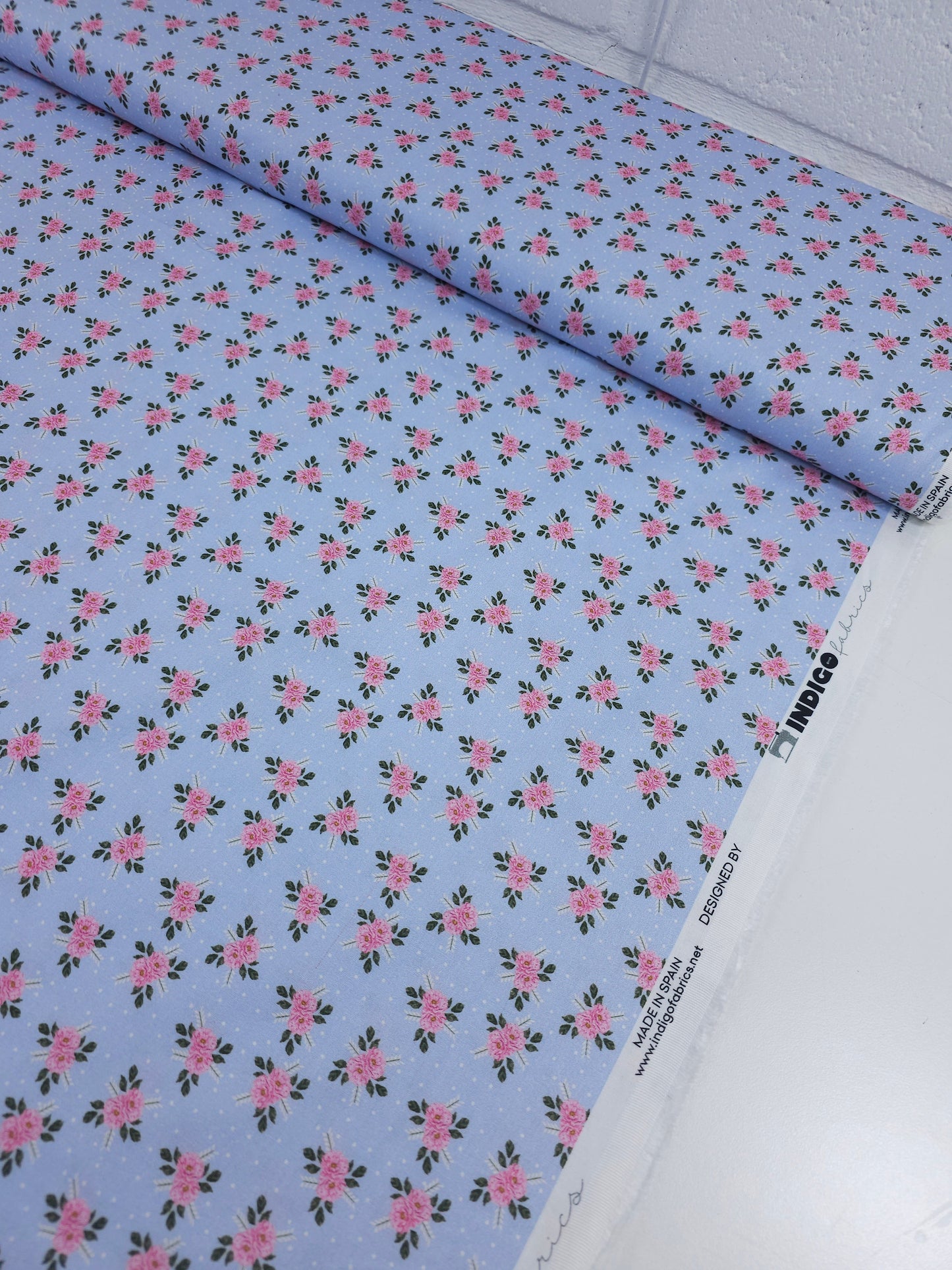 Ditsy Hydrangea Pair Floral 100% Cotton 55”