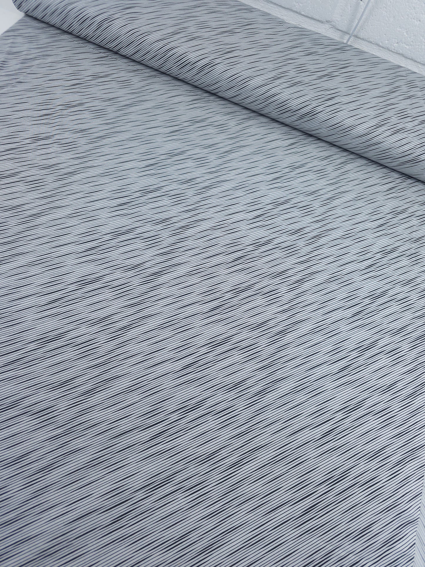 Black/White Diagonal Stripe 100% Cotton 55”