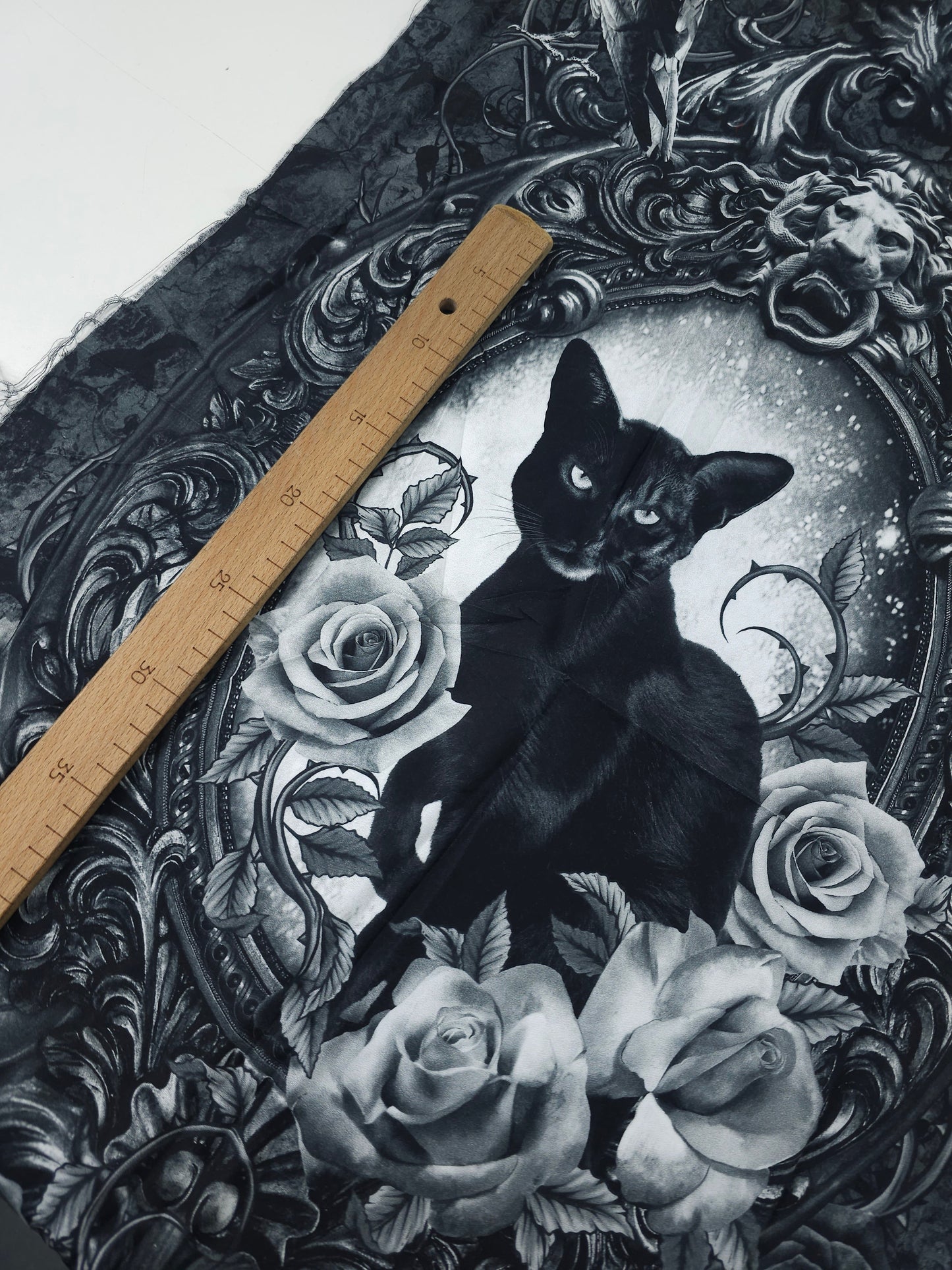 Majestic Cat Frame 100% Cotton - 55cm Panel