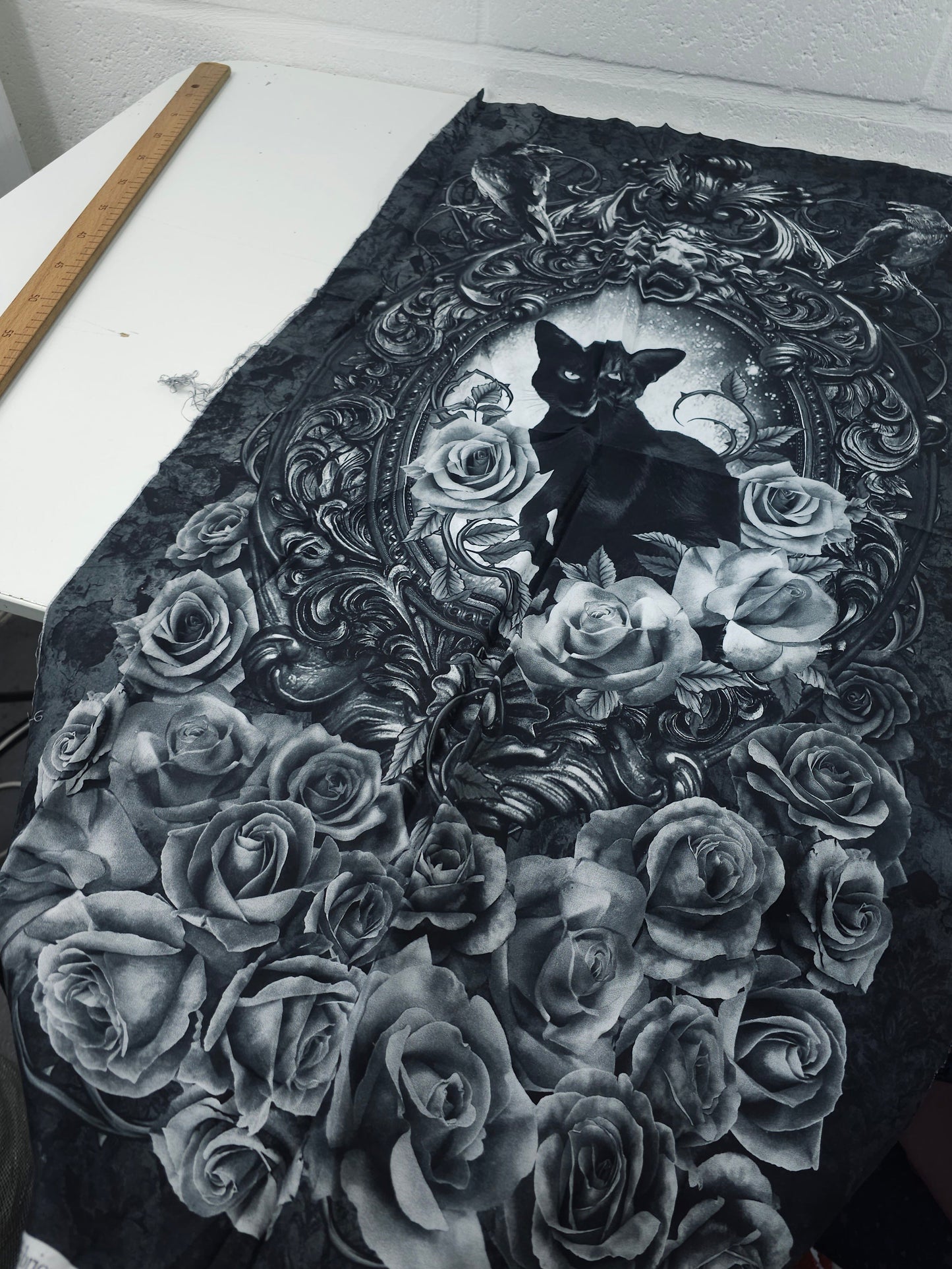 Majestic Cat Frame 100% Cotton - 55cm Panel